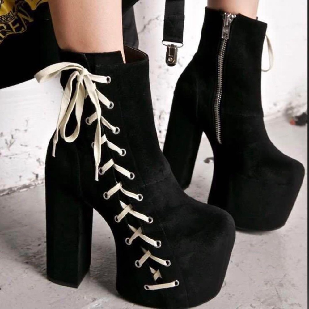 Current Mood Sideshow platform boots size 10 NWOT